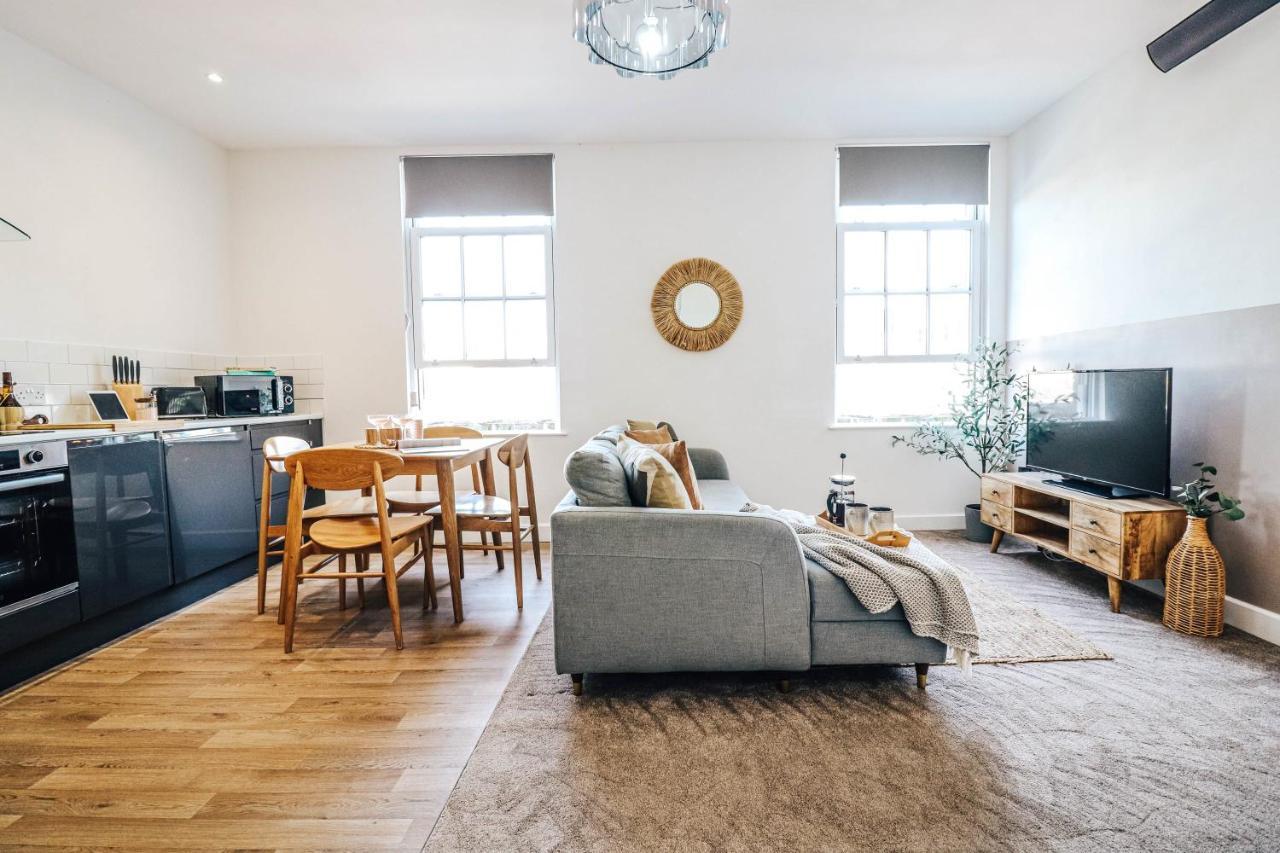 Principality View Apartment Two, By Solace Stays Cardiff Dış mekan fotoğraf