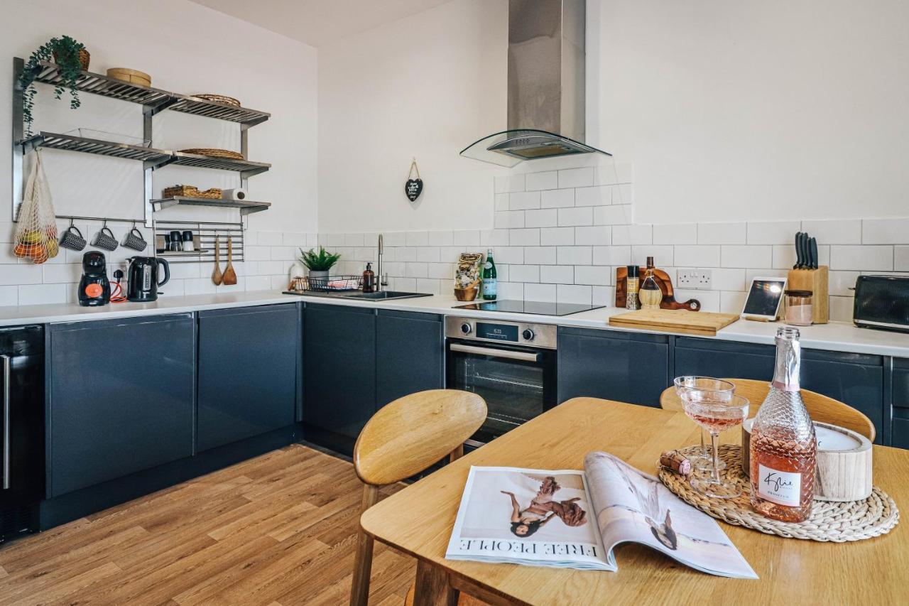 Principality View Apartment Two, By Solace Stays Cardiff Dış mekan fotoğraf
